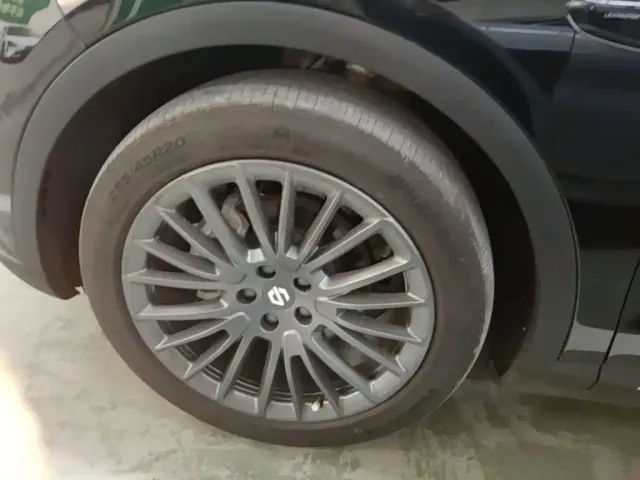 Leapmotor C11 — Фото автомобиля 22