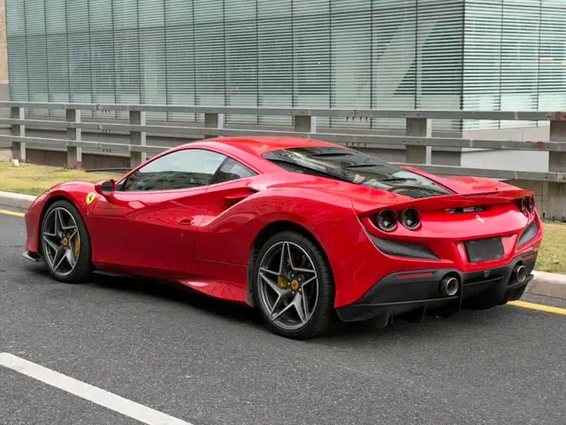 Ferrari F8 — Фото автомобиля 4