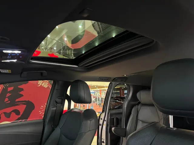 Toyota Sienna — Фото автомобиля 11