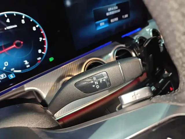 Mercedes-Benz E-Class — Фото автомобиля 9