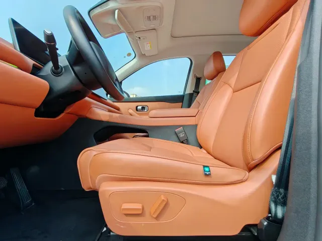 Leapmotor C10 — Фото автомобиля 9