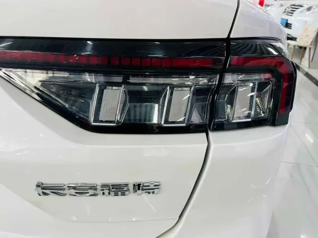 Ford Mondeo — Фото автомобиля 14