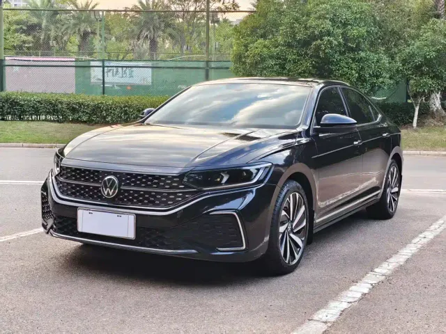 Фотография автомобиля — Volkswagen Passat
