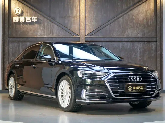 Audi A8 — Фото автомобиля 23