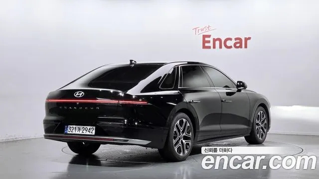 Hyundai Grandeur Grandeur (GN7) 2.5 Бензин 2WD — Фото автомобиля 2