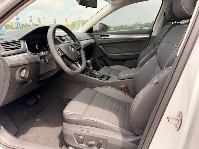 Skoda Superb — Фото автомобиля 12