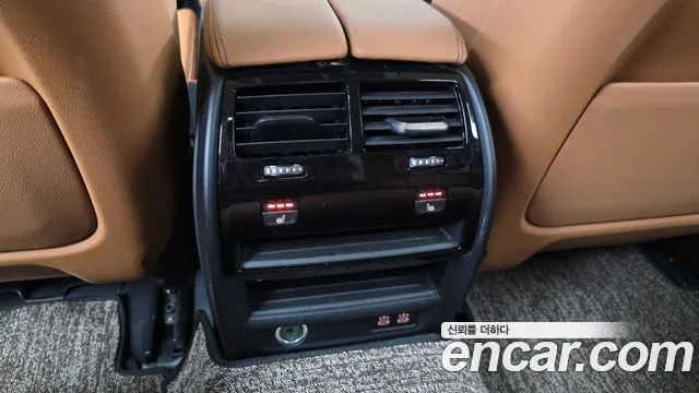 BMW 5 Series G30 — Фото автомобиля 24