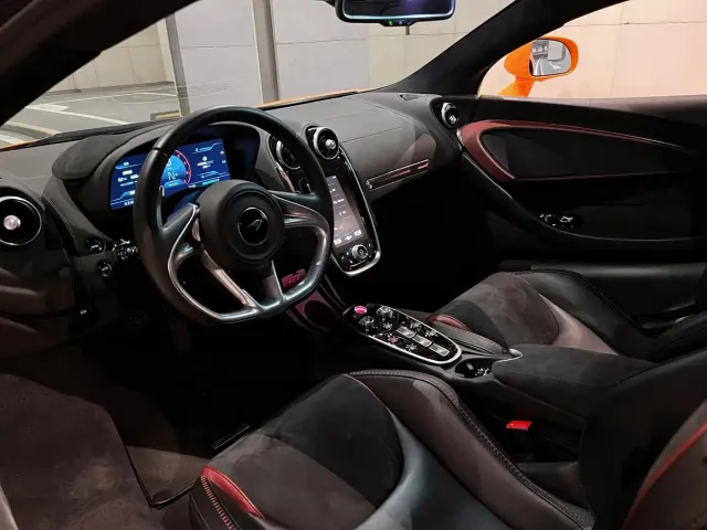 McLaren GT — Фото автомобиля 9