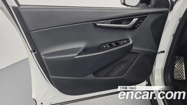 Kia EV6 — Фото автомобиля 24