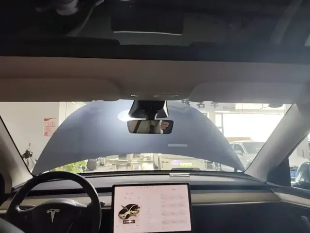 Tesla Model Y 2021 Performance High-Performance AWD — Фото автомобиля 13