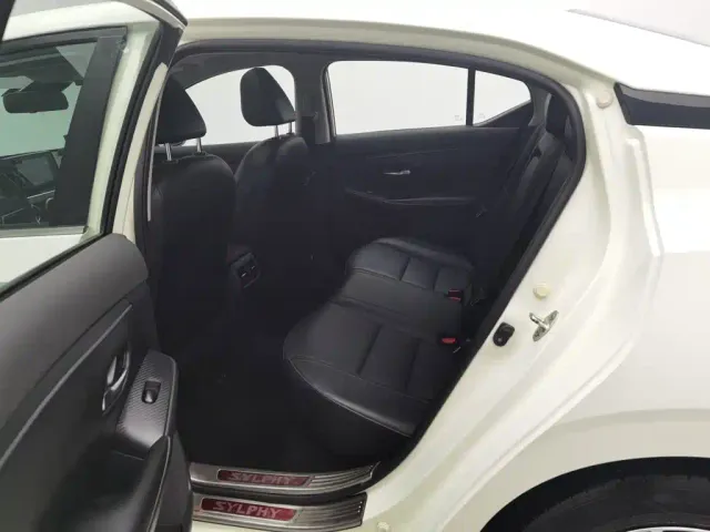 Nissan Sylphy — Фото автомобиля 15