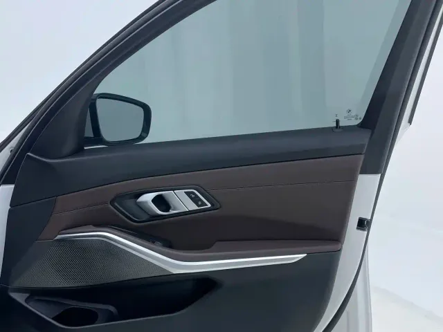 BMW 3 Series — Фото автомобиля 13