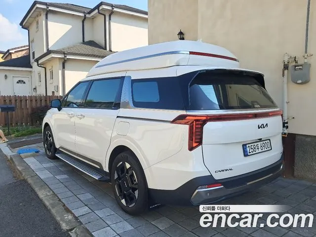 Kia Carnival Generation 4 — Фото автомобиля 5