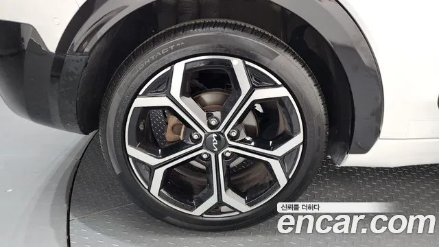 Kia Niro The All New Niro Signature — Фото автомобиля 5