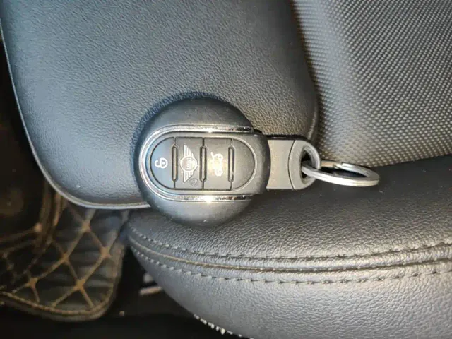 MINI Hatch — Фото автомобиля 8