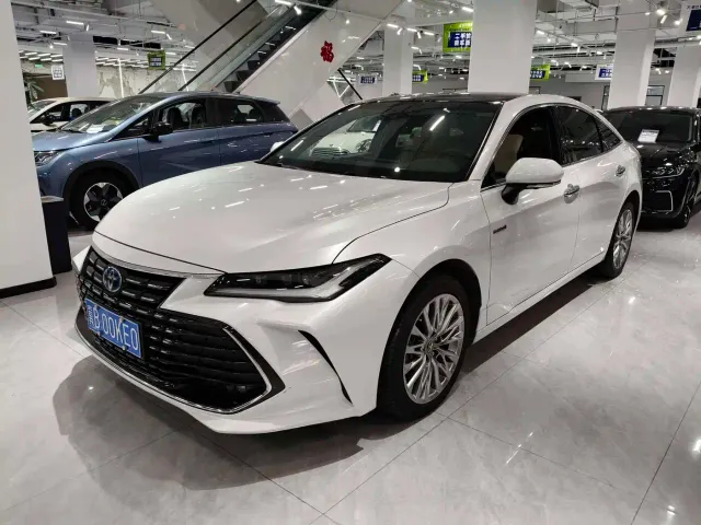 Toyota Avalon — Фото автомобиля 2
