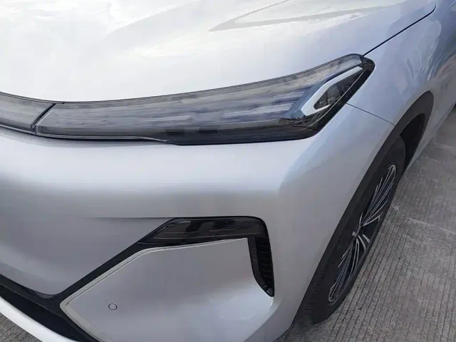Geely Galaxy Starship 7 EM-i — Фото автомобиля 23