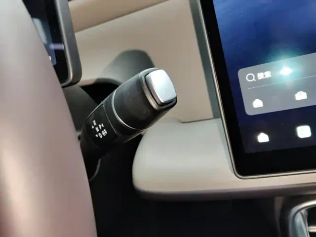 Leapmotor B10 — Фото автомобиля 16