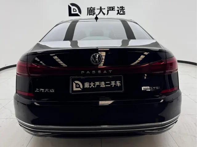 Volkswagen Passat — Фото автомобиля 4