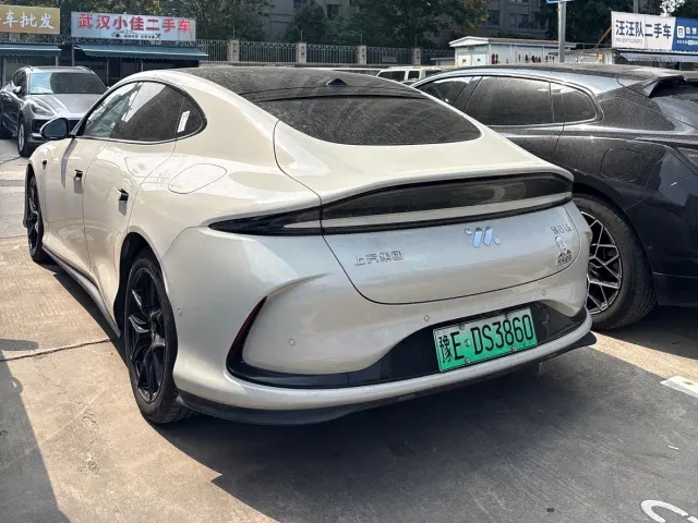 IM Motors L6 — Фото автомобиля 4