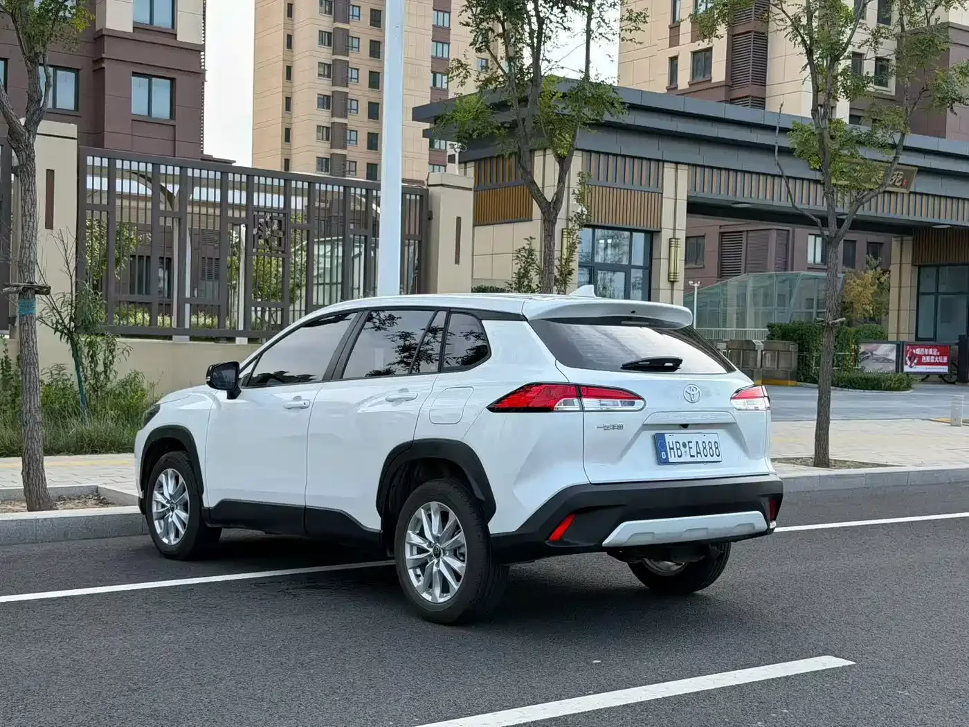 Toyota Corolla Cross 2025 2.0L Pioneer Edition — Фото автомобиля 9