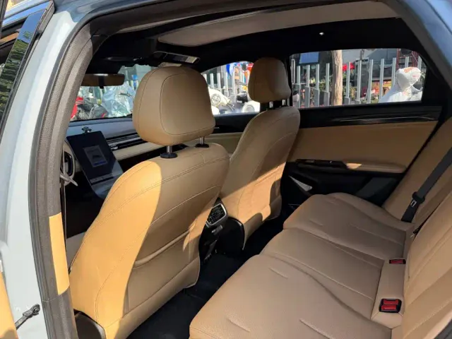 Geely Galaxy L6 — Фото автомобиля 11