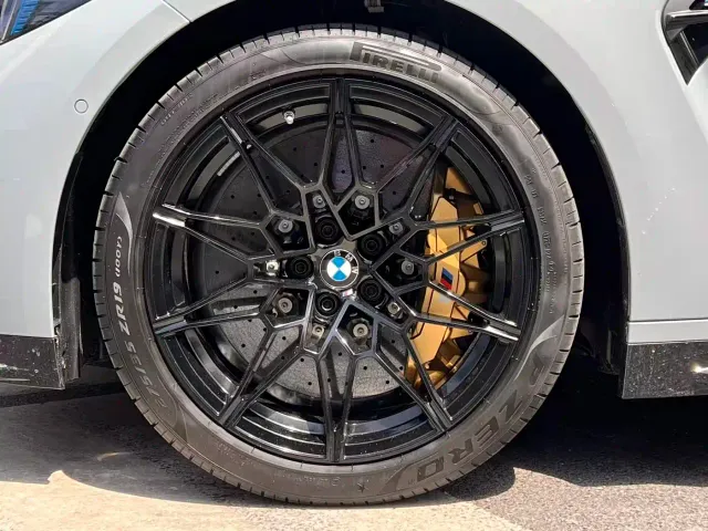 BMW M4 — Фото автомобиля 9