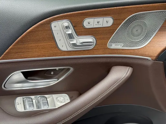 Mercedes-Benz GLS-Class — Фото автомобиля 17