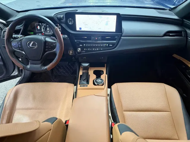Lexus ES — Фото автомобиля 11