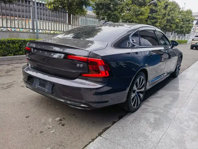 Volvo S90 — Фото автомобиля 5