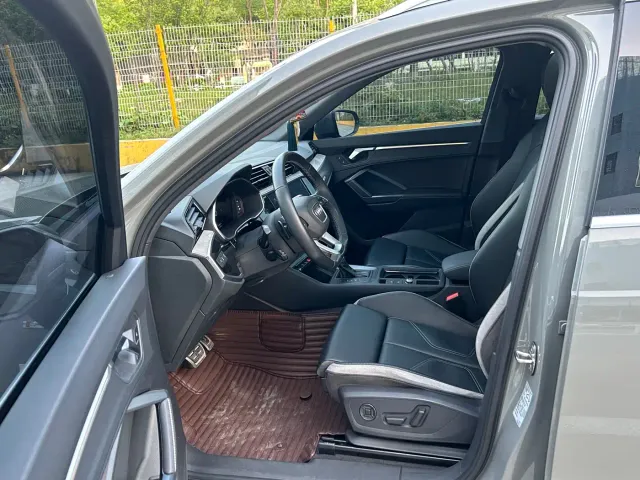 Audi Q3 — Фото автомобиля 10
