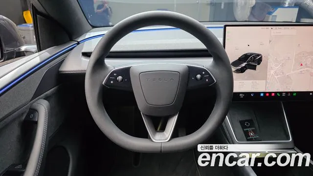 Tesla Model Y — Фото автомобиля 19