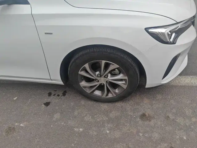 Buick Verano — Фото автомобиля 6