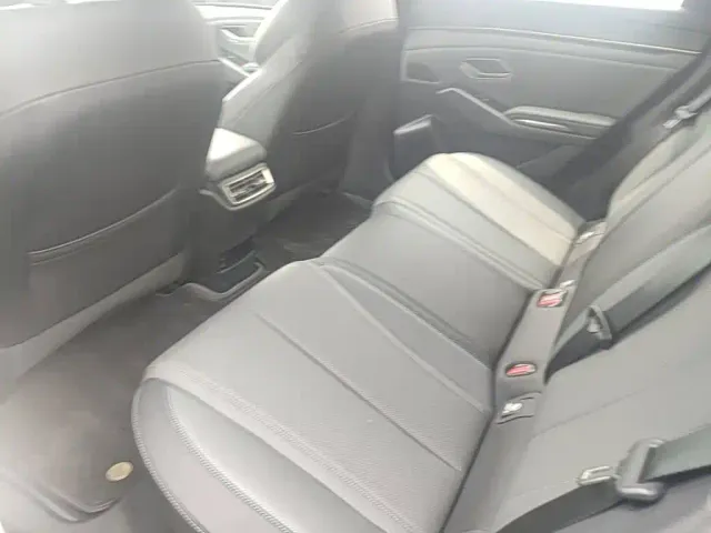 BYD Qin L — Фото автомобиля 16