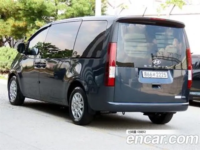 Hyundai Staria — Фото автомобиля 3