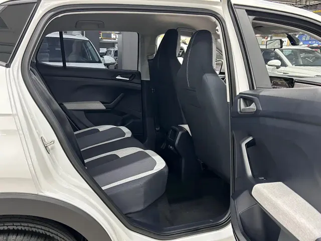 Volkswagen Tharu — Фото автомобиля 10