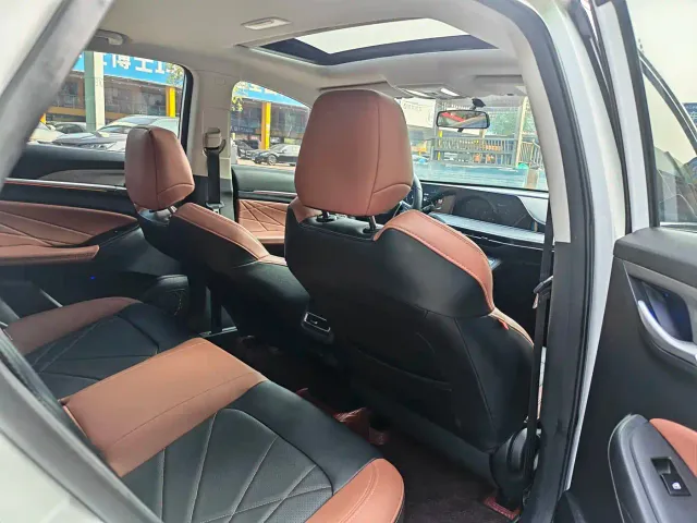 Changan Eado — Фото автомобиля 16