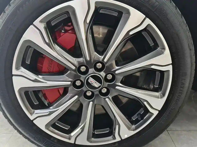 Cadillac XT5 — Фото автомобиля 5
