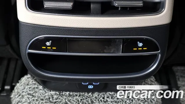 Genesis GV70 2.5T Бензин 2WD — Фото автомобиля 28