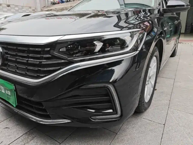 Volkswagen Passat — Фото автомобиля 23