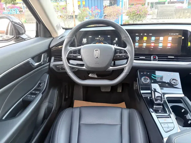 Bestune B70 — Фото автомобиля 20