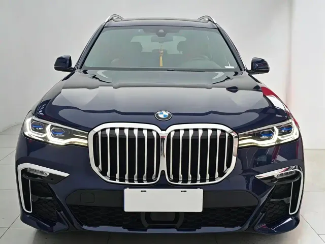 BMW X7 — Фото автомобиля 6