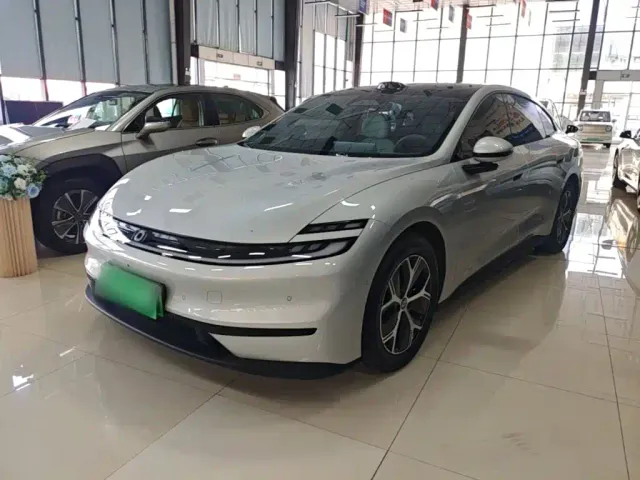 Фотография автомобиля — Changan Qiyuan A06
