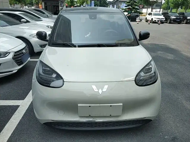 Wuling Bingo — Фото автомобиля 2