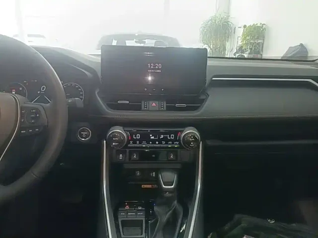 Toyota RAV4 — Фото автомобиля 12
