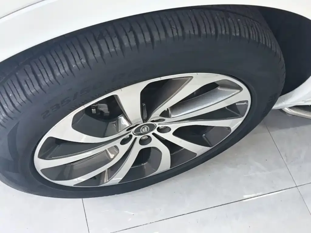 Land Rover Land Rover Discovery Sport PHEV 2022 Facelift P300e Plug-in Hybrid — Фото автомобиля 22
