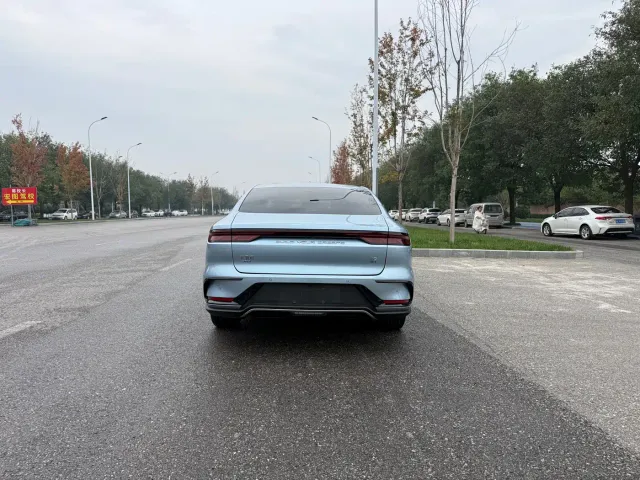 BYD Han — Фото автомобиля 18