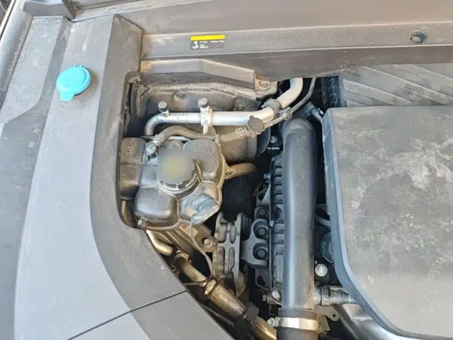 Li Auto L8 — Фото автомобиля 21