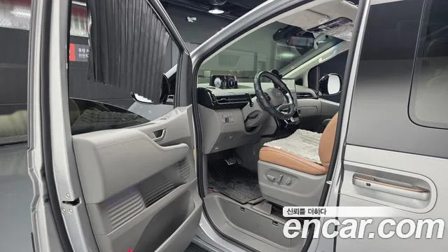 Hyundai Staria Staria 4WD Lounge 9 мест — Фото автомобиля 10