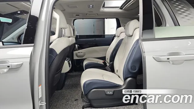 Kia Carnival 4th Gen — Фото автомобиля 18